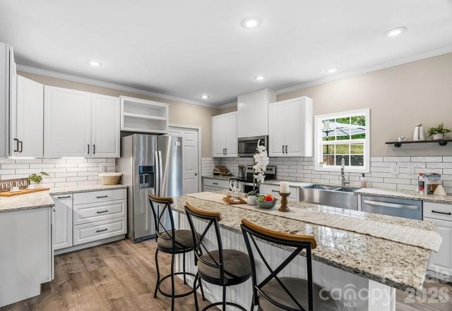 38 Fish Lake Drive, Fletcher, NC 28732