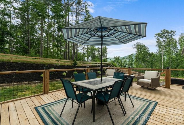 38 Fish Lake Drive, Fletcher, NC 28732