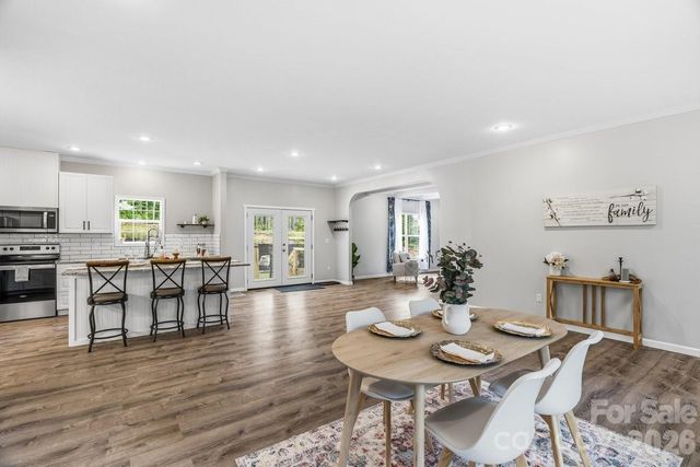38 Fish Lake Drive, Fletcher, NC 28732