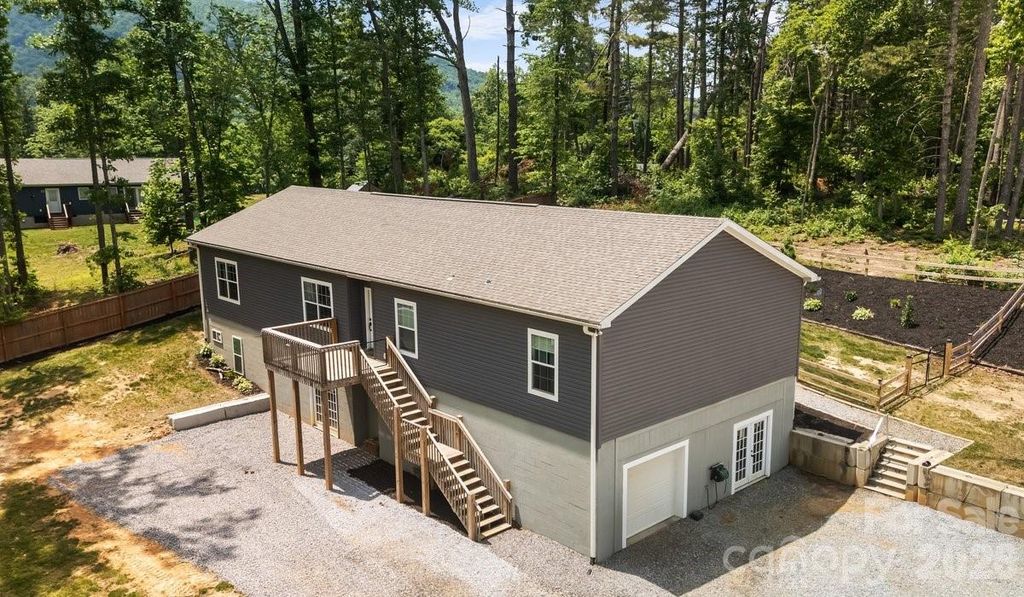 38 Fish Lake Drive, Fletcher, NC 28732