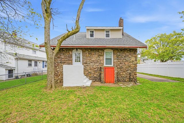 12 Marietta Ave, Braintree, MA 02184