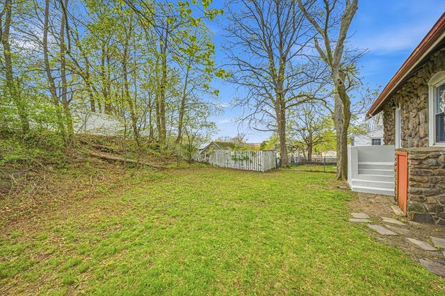 12 Marietta Ave, Braintree, MA 02184