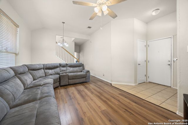 5704 Mahogany Bay, Schertz, TX 78108