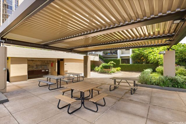 2101 Nuuanu Avenue I103, Honolulu, HI 96817