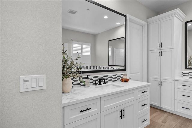 2632 Mayfair St, Lodi, CA 95242
