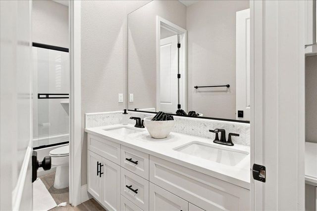 2632 Mayfair St, Lodi, CA 95242