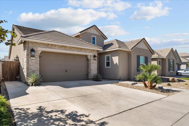 2632 Mayfair St, Lodi, CA 95242