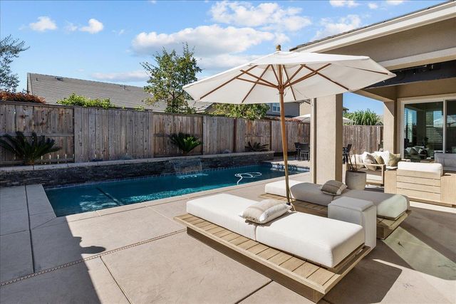 2632 Mayfair St, Lodi, CA 95242