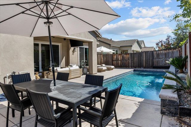 2632 Mayfair St, Lodi, CA 95242