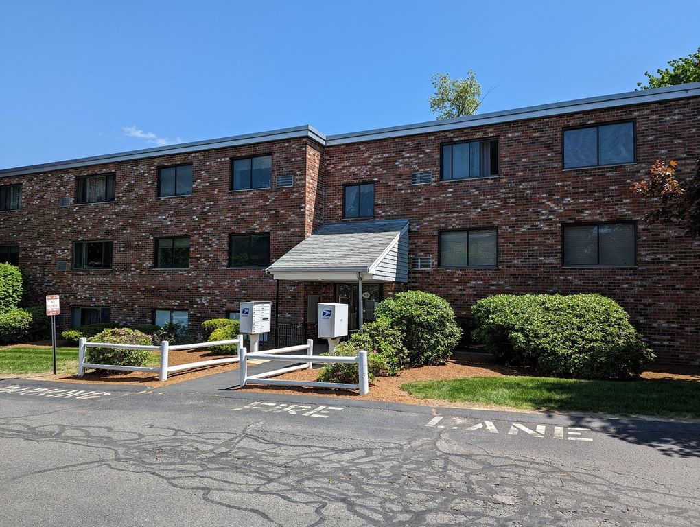 65 Milliken Ave 16, Franklin, MA 02038