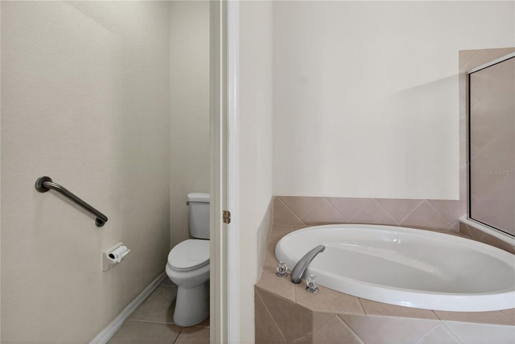 Image 11 of property listing at 267 HERITAGE ISLES WAY, Bradenton, FL 34212