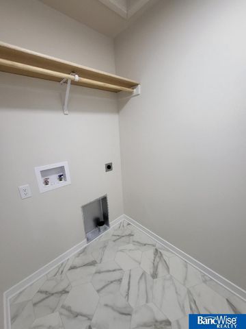 918 W Avondale Street, Lincoln, NE 68523