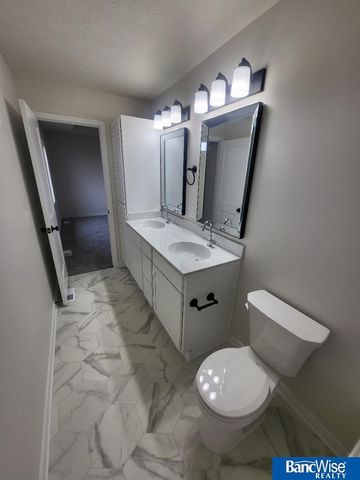 918 W Avondale Street, Lincoln, NE 68523