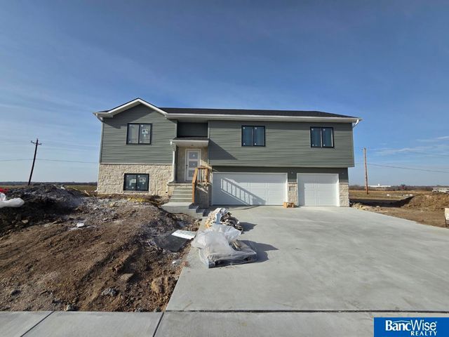 918 W Avondale Street, Lincoln, NE 68523