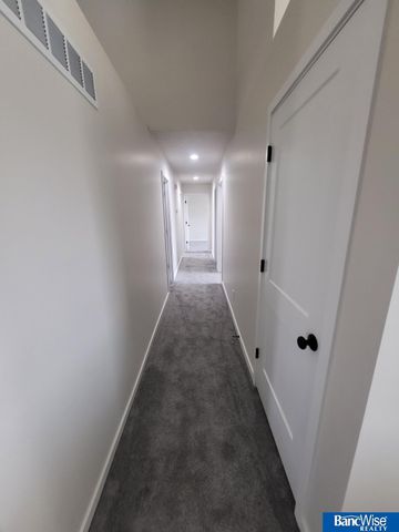 918 W Avondale Street, Lincoln, NE 68523