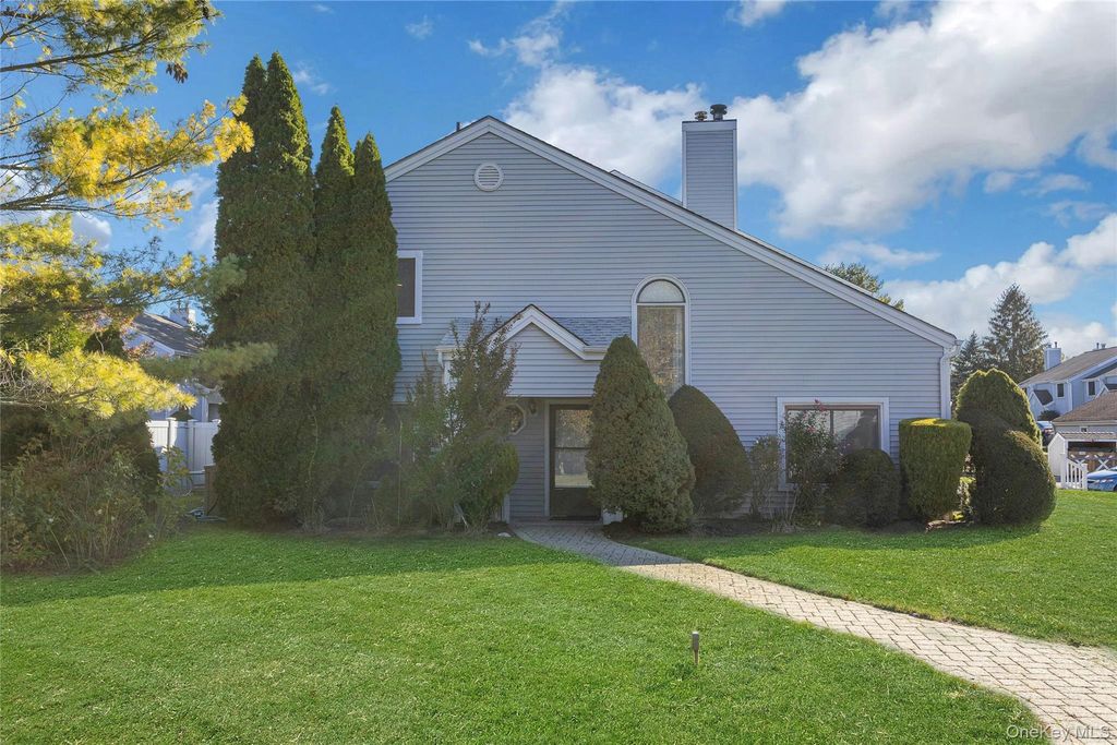 24 Leisure Way, Mohegan Lake, NY 10547