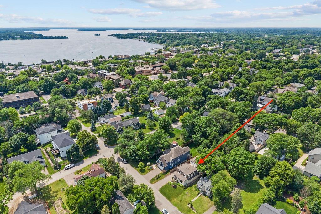 219 Chicago Avenue N, Wayzata, MN 55391 — photo 2