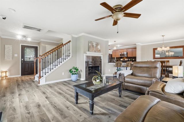 2631 Skyview Downs Drive, Houston, TX 77047