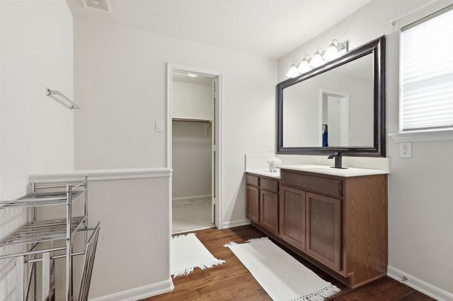 2631 Skyview Downs Drive, Houston, TX 77047