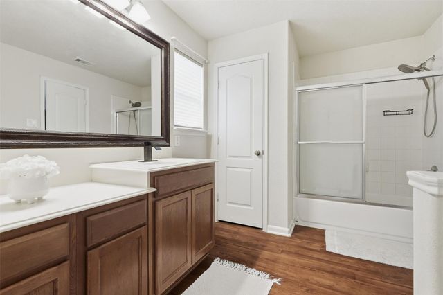 2631 Skyview Downs Drive, Houston, TX 77047