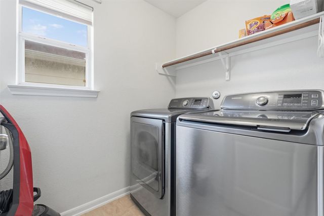 2631 Skyview Downs Drive, Houston, TX 77047