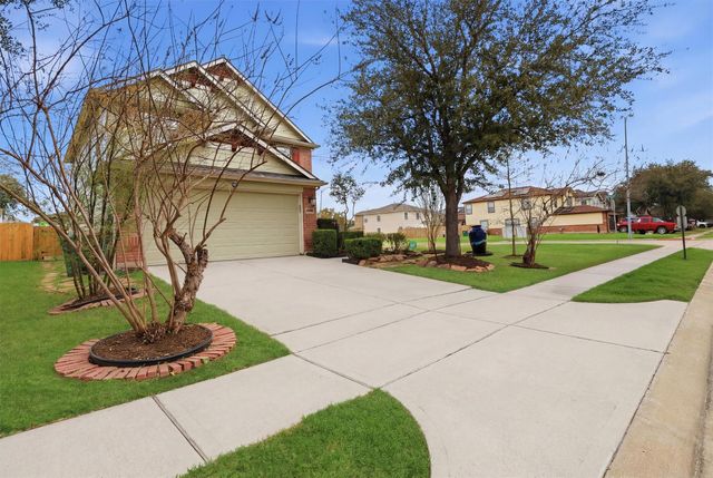 2631 Skyview Downs Drive, Houston, TX 77047