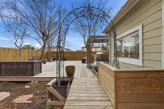 2631 Skyview Downs Drive, Houston, TX 77047