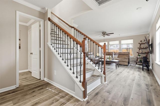 2631 Skyview Downs Drive, Houston, TX 77047