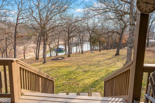 154 Elm Point Street, Kimberling City, MO 65686