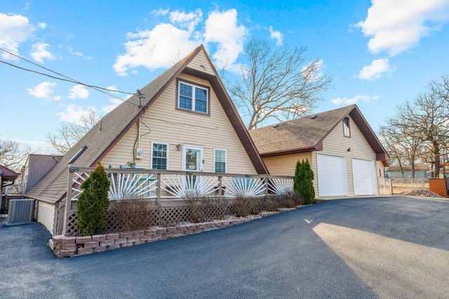 154 Elm Point Street, Kimberling City, MO 65686