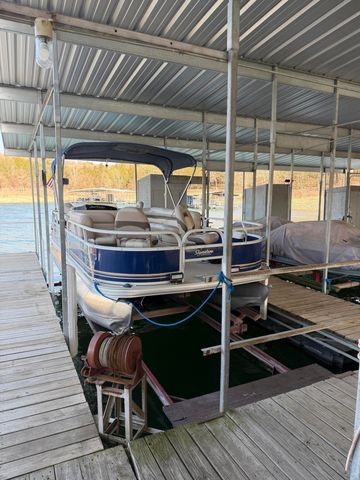 154 Elm Point Street, Kimberling City, MO 65686