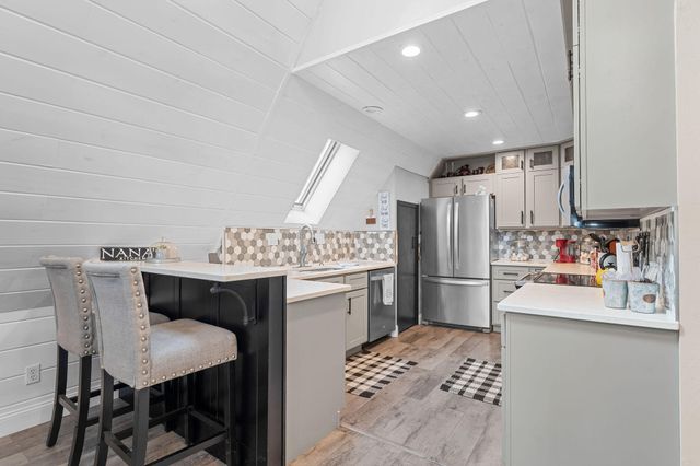 154 Elm Point Street, Kimberling City, MO 65686