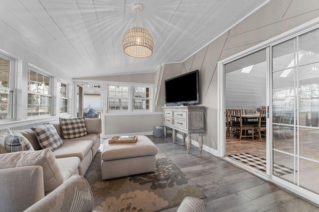 154 Elm Point Street, Kimberling City, MO 65686