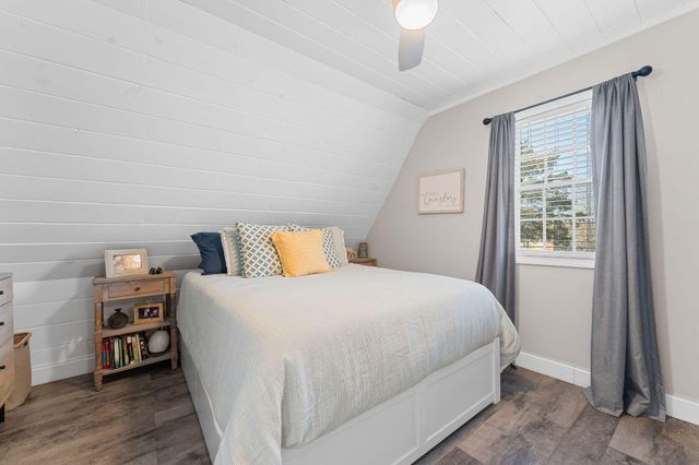 154 Elm Point Street, Kimberling City, MO 65686