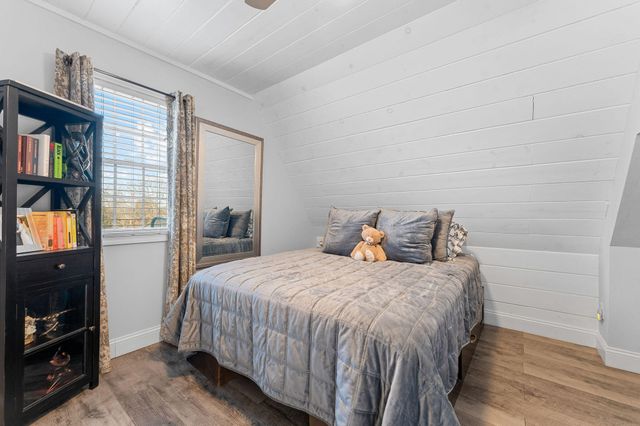 154 Elm Point Street, Kimberling City, MO 65686