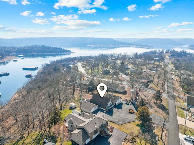 154 Elm Point Street, Kimberling City, MO 65686