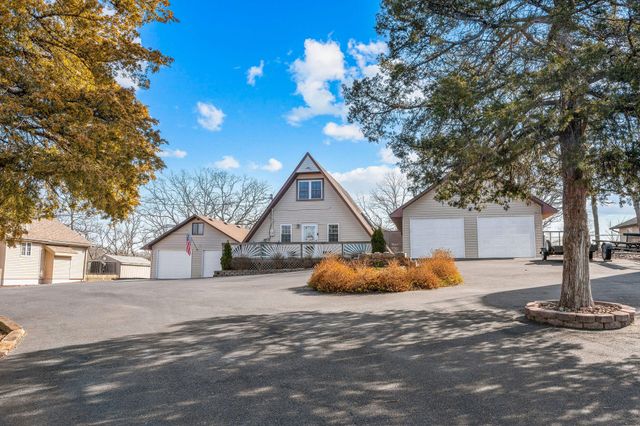 154 Elm Point Street, Kimberling City, MO 65686