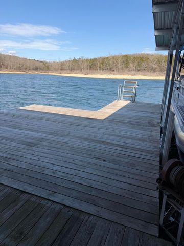 154 Elm Point Street, Kimberling City, MO 65686