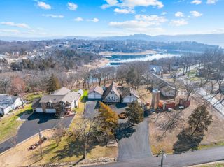 154 Elm Point Street, Kimberling City, MO 65686