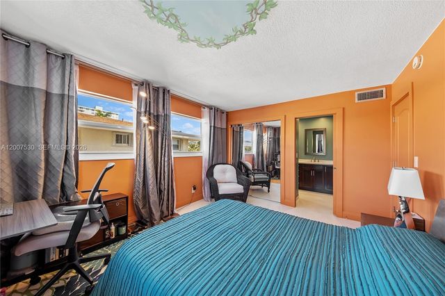 470 Paradise Isle Blvd 310, Hallandale Beach, FL 33009