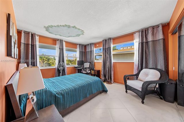 470 Paradise Isle Blvd 310, Hallandale Beach, FL 33009