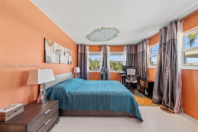 470 Paradise Isle Blvd 310, Hallandale Beach, FL 33009