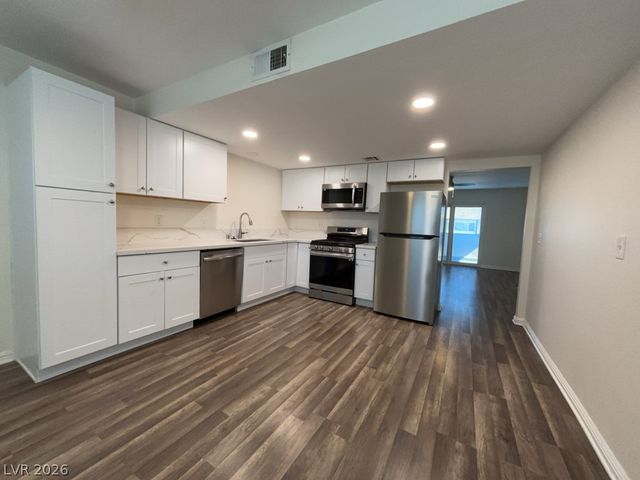 2856 Klinger Circle 3, Las Vegas, NV 89121