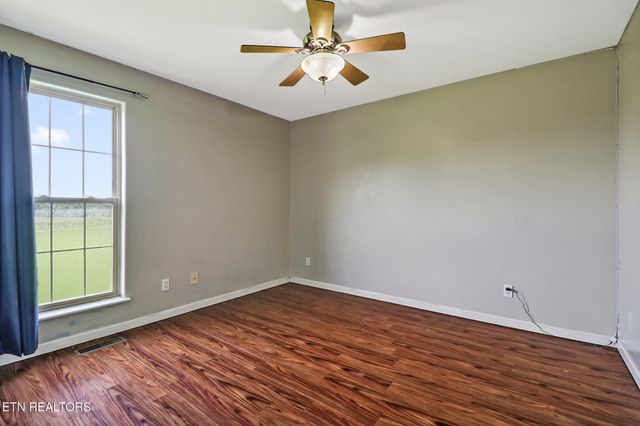 67 Lakyn Drive, Crossville, TN 38571