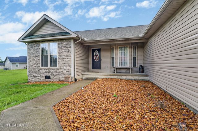 67 Lakyn Drive, Crossville, TN 38571
