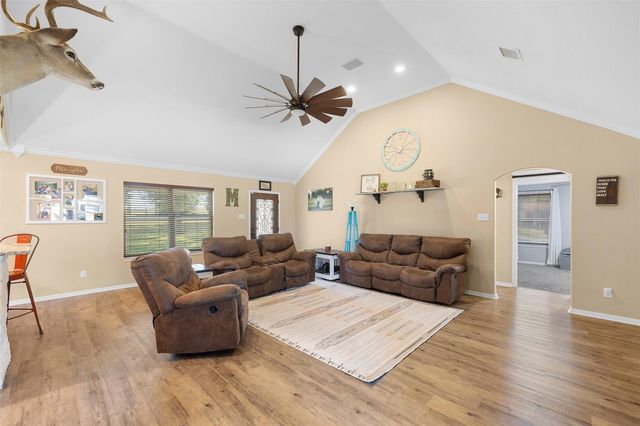 13721 N Farm To Market 46, Bremond, TX 76629