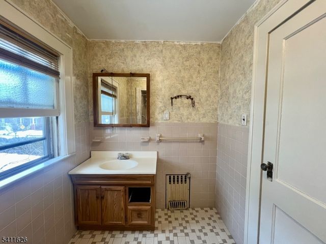 315 Rutledge Avenue, East Orange City, NJ 07017