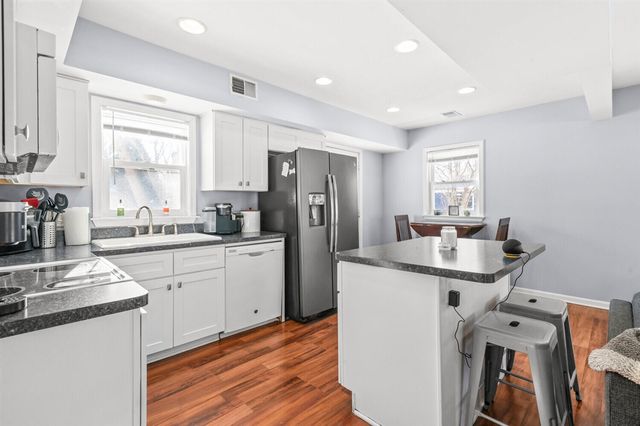 34101 Harlowshire Street, Farmington, MI 48335