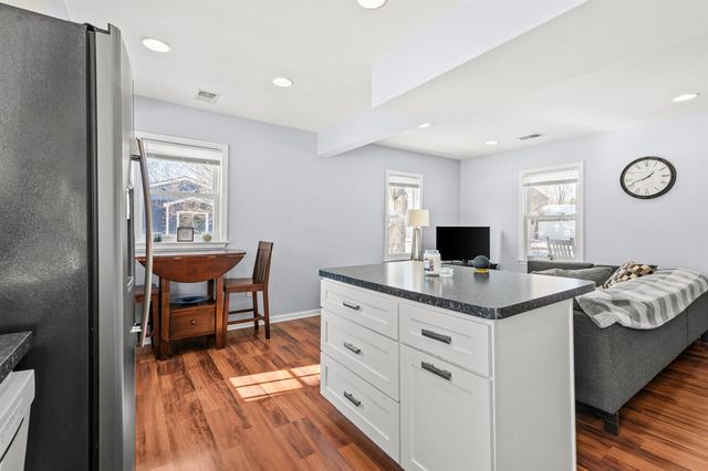 34101 Harlowshire Street, Farmington, MI 48335