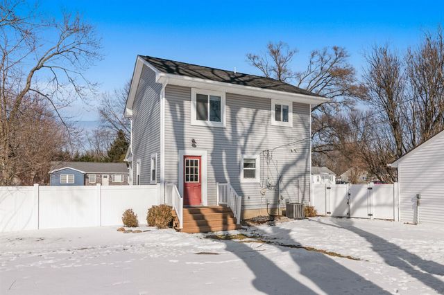 34101 Harlowshire Street, Farmington, MI 48335